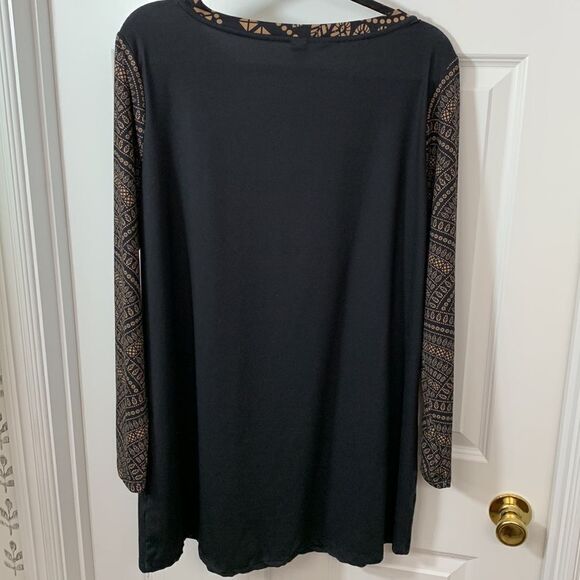 Nanu Size XL long sleeve tan & black mini dress and/or Tunic (depends on height) - Picture 2 of 6